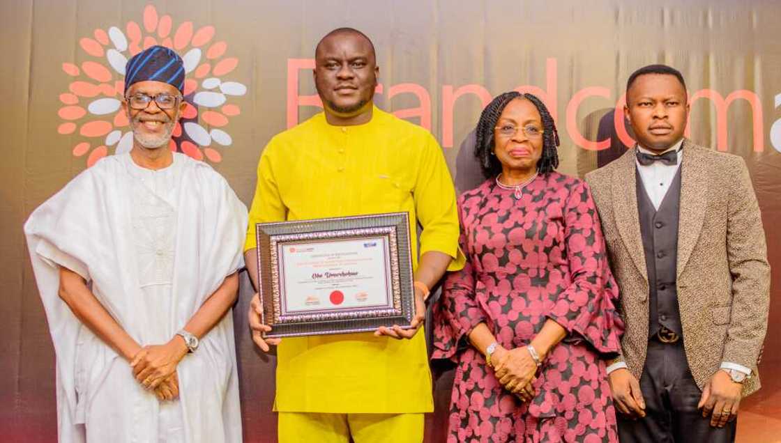 itel Awarded the Most Outstanding Mobile Phone Brand in Consumer Engagement at BrandCom Awards 2023 itel Awarded the Most Outstanding Mobile Phone Brand in Consumer Engagement at BrandCom Awards 2023