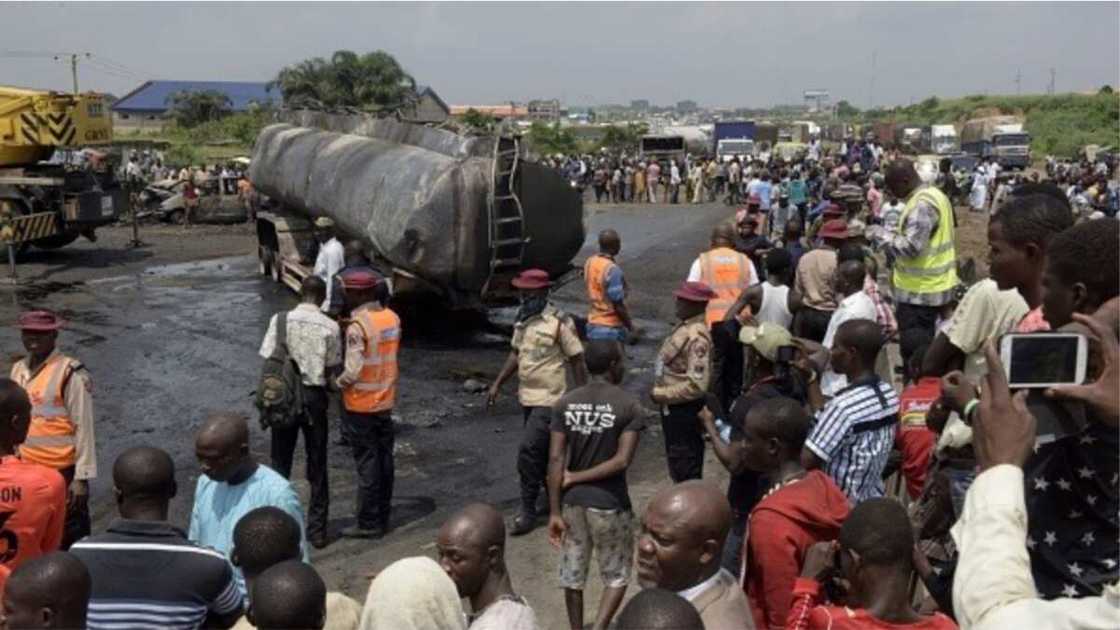 Petrol-Laden Tanker Explodes in Benue, Driver, 2 Others Dead Petrol-Laden Tanker Explodes in Benue, Driver, 2 Others Dead