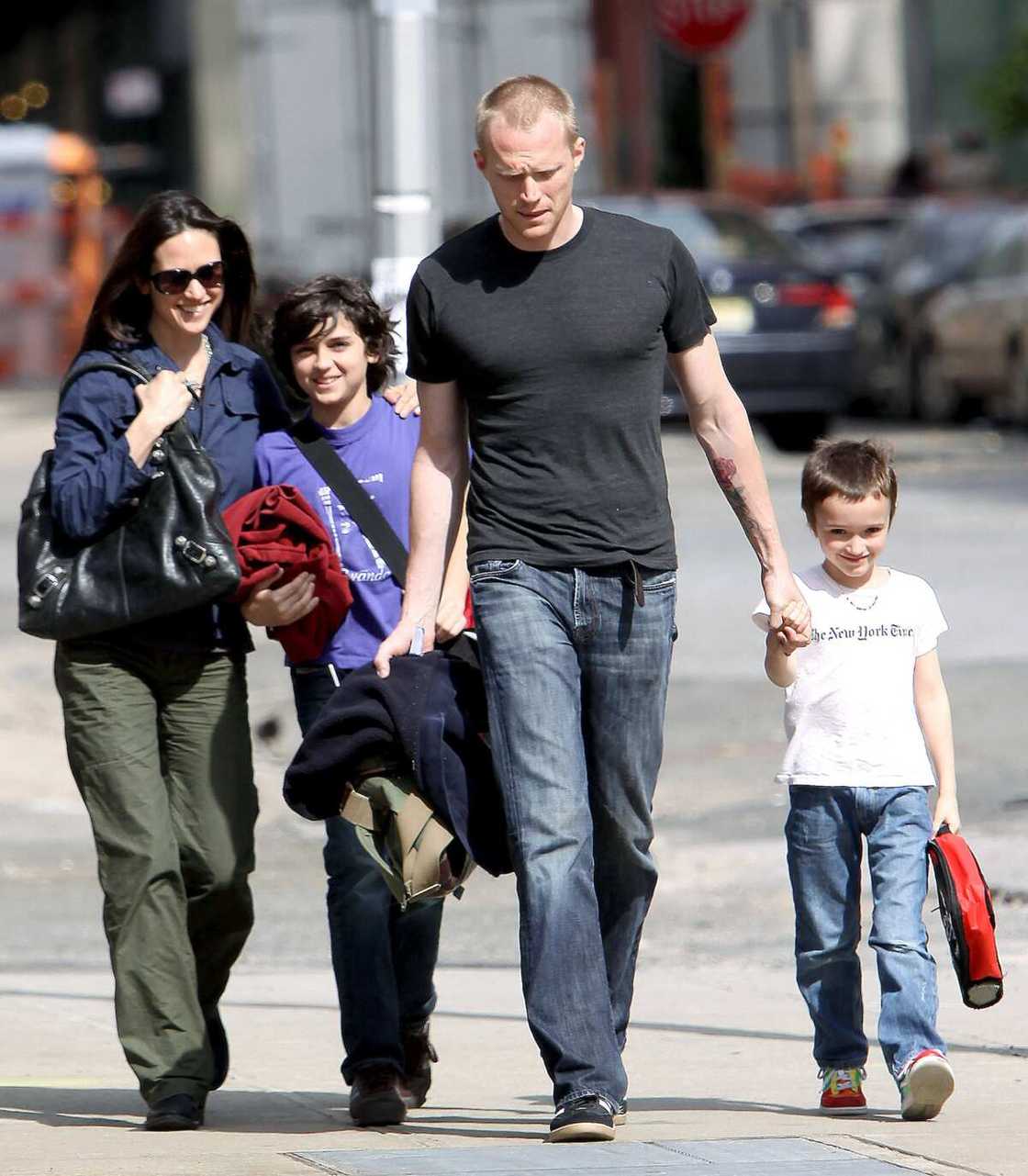 Paul Bettany, Jennifer Connelly : fiers parents de Stellan et Kai Dugan Paul Bettany, Jennifer Connelly : fiers parents de Stellan et Kai Dugan