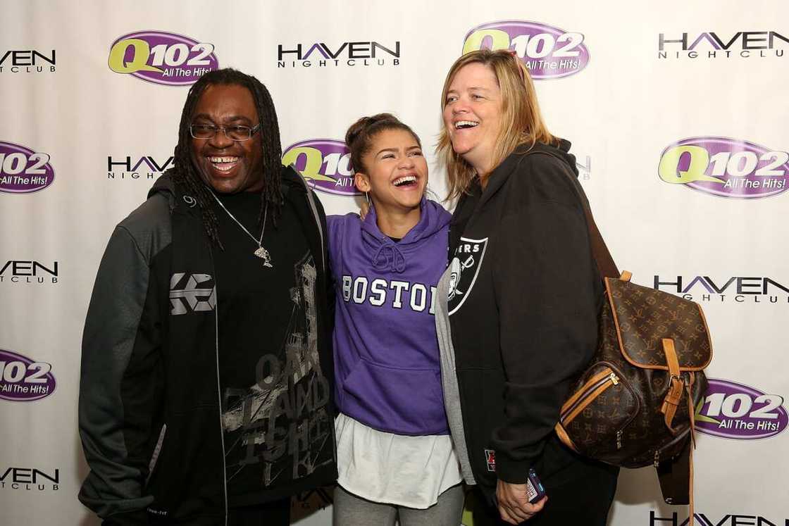 Zendaya and her parents