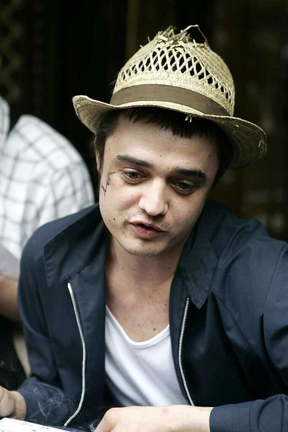 Pete Doherty: biographie, couple, albums et nouvelle vie Pete Doherty: biographie, couple, albums et nouvelle vie
