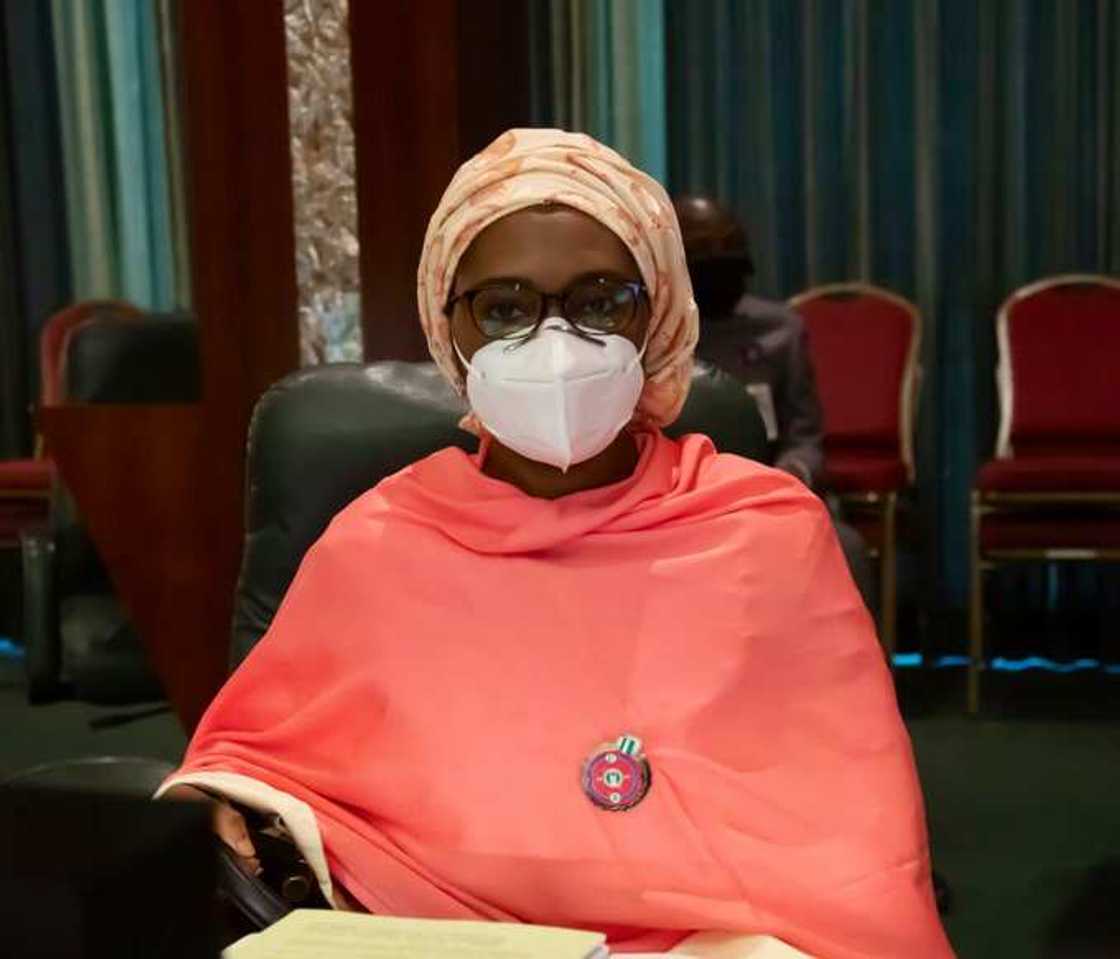 Gwamnatin tarayya ta kammala shirin zabge harajin motoci da kaso biyar Gwamnatin tarayya ta kammala shirin zabge harajin motoci da kaso biyar