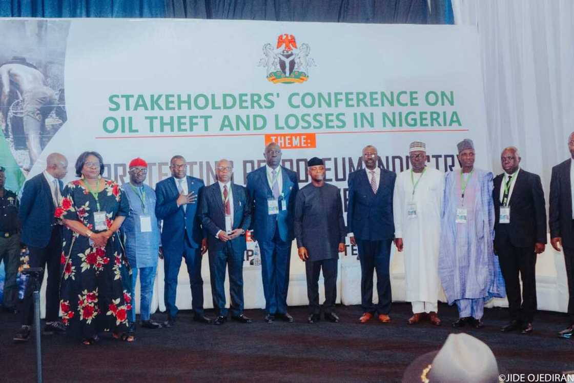 Osinbajo and panel members Osinbajo and panel members