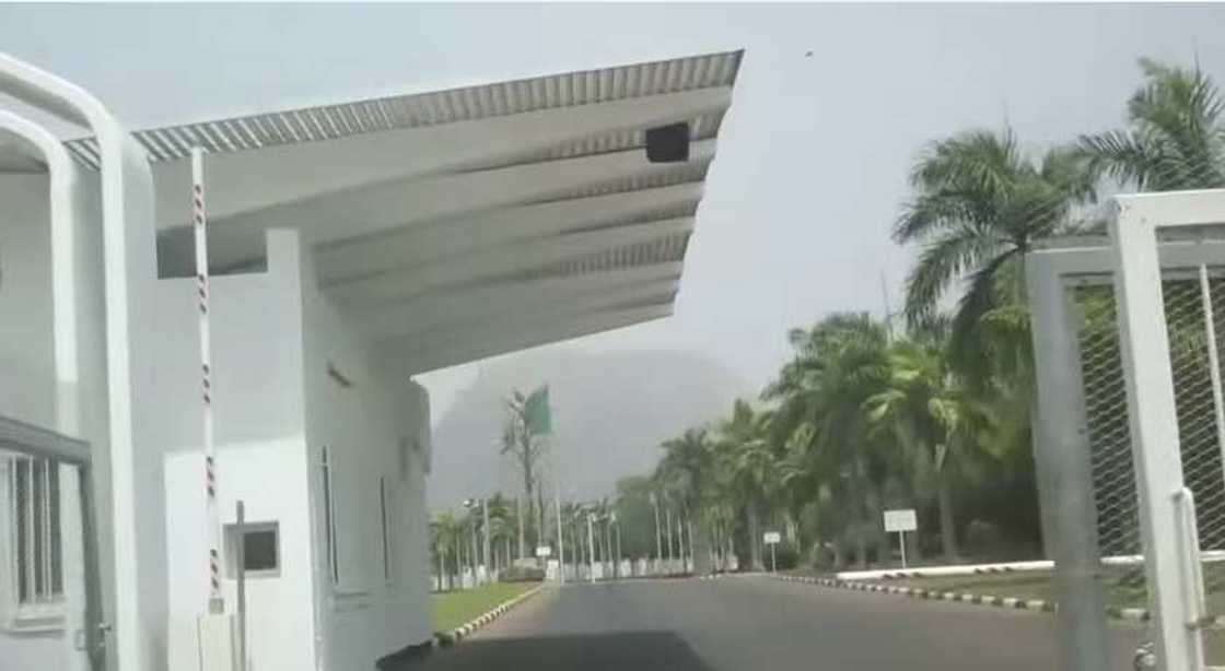 Wata sabuwa: Lauyar Magu ta gano wani dakin sirri a fadar shugaban kasa Wata sabuwa: Lauyar Magu ta gano wani dakin sirri a fadar shugaban kasa