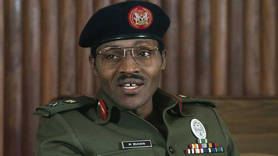 Manya manyan mukamai 19 da Shugaba Buhari ya rike lokacin da yake gidan soja Manya manyan mukamai 19 da Shugaba Buhari ya rike lokacin da yake gidan soja