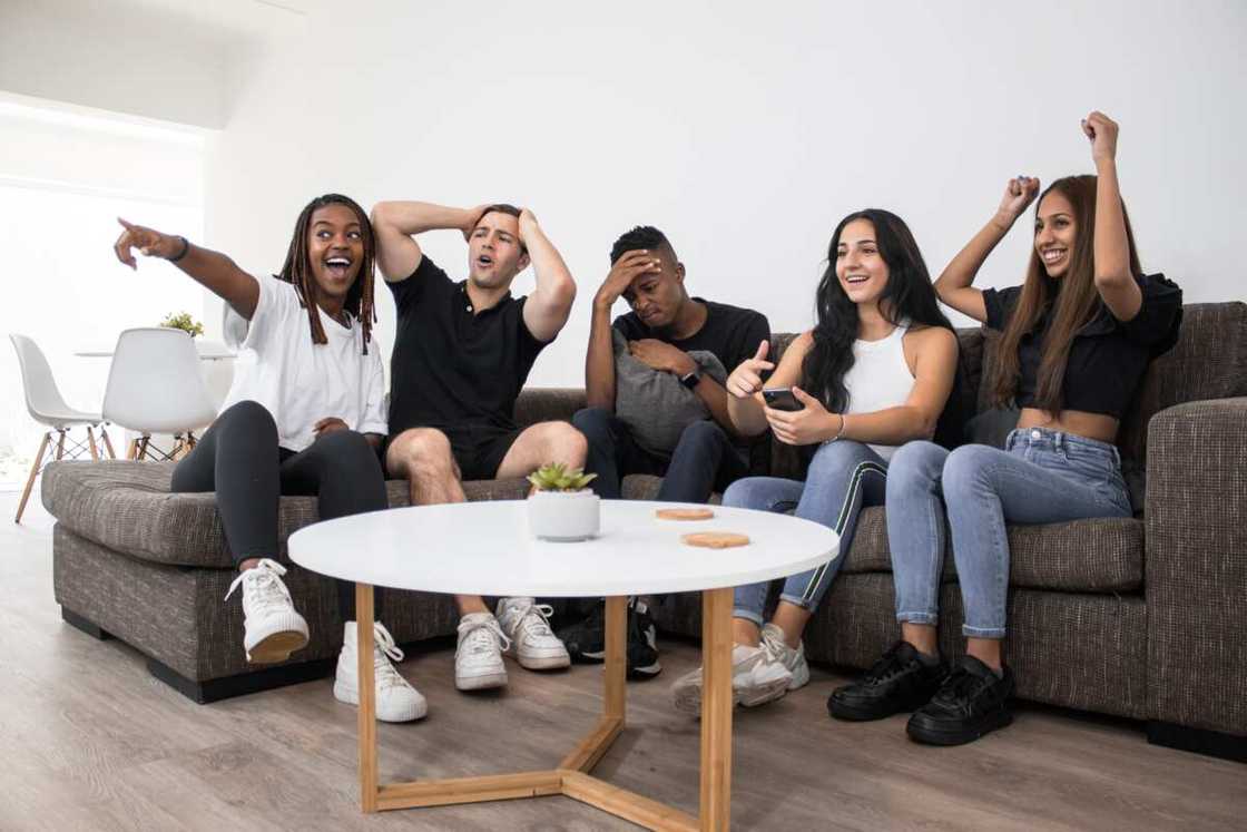 Movies to watch with friends on Netflix Movies to watch with friends on Netflix
