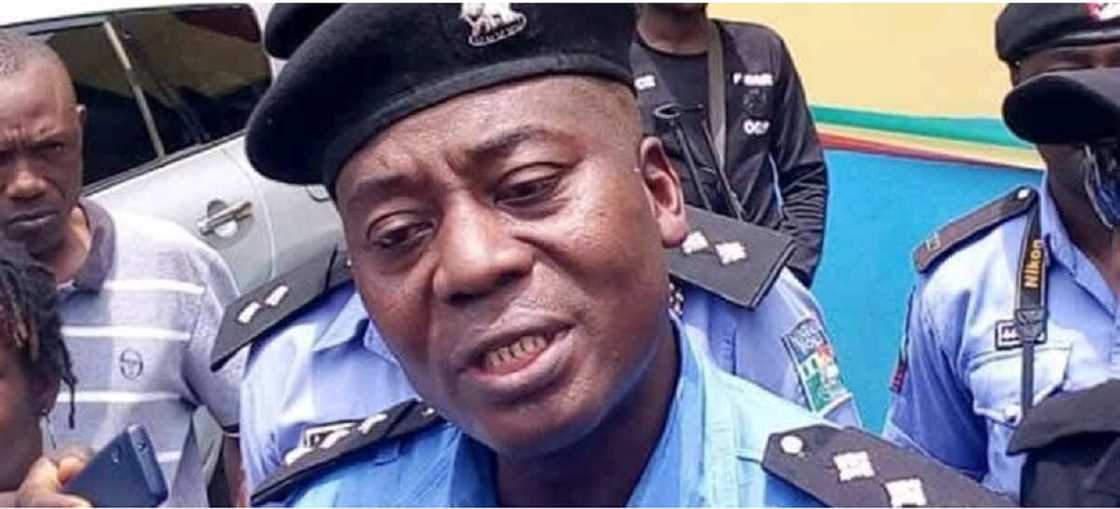 Kwamishinan Yan Sandan Jihar Ogun. Kwamishinan Yan Sandan Jihar Ogun.