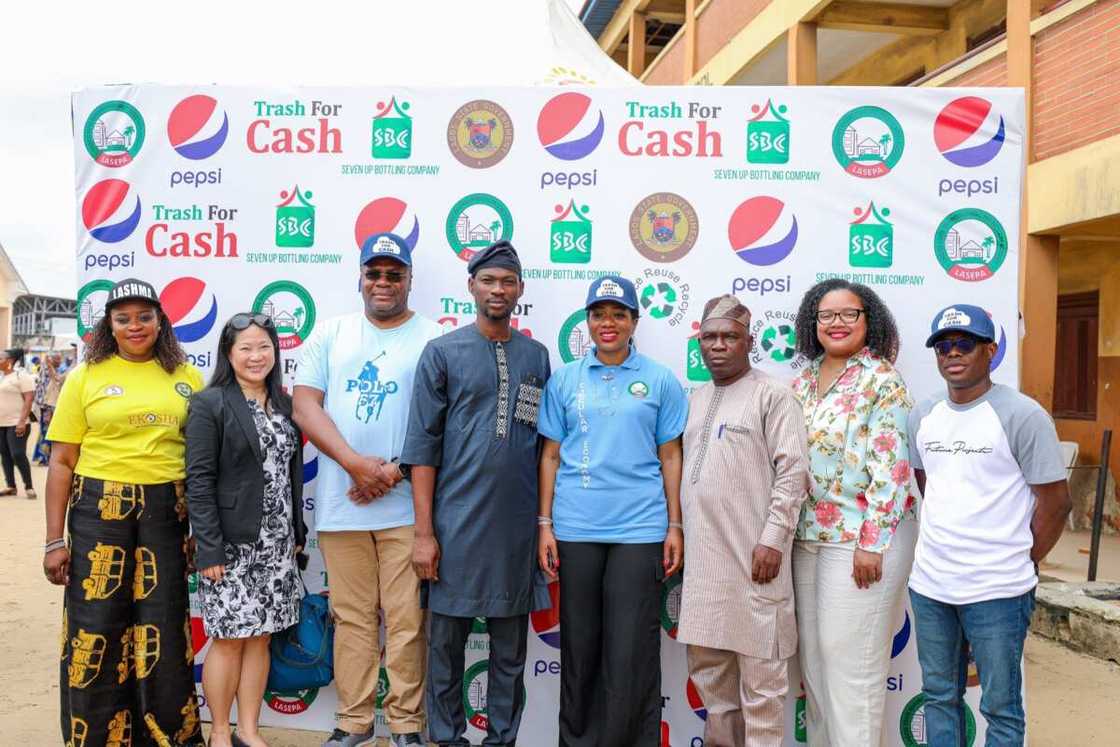 Pepsi Collaborates with LASEPA on the “Trash For Cash” Initiative Pepsi Collaborates with LASEPA on the “Trash For Cash” Initiative