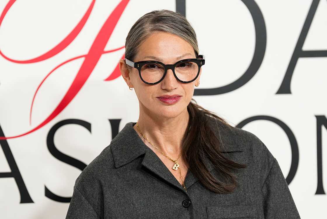 Jenna Lyons attends an award ceremony Jenna Lyons attends an award ceremony