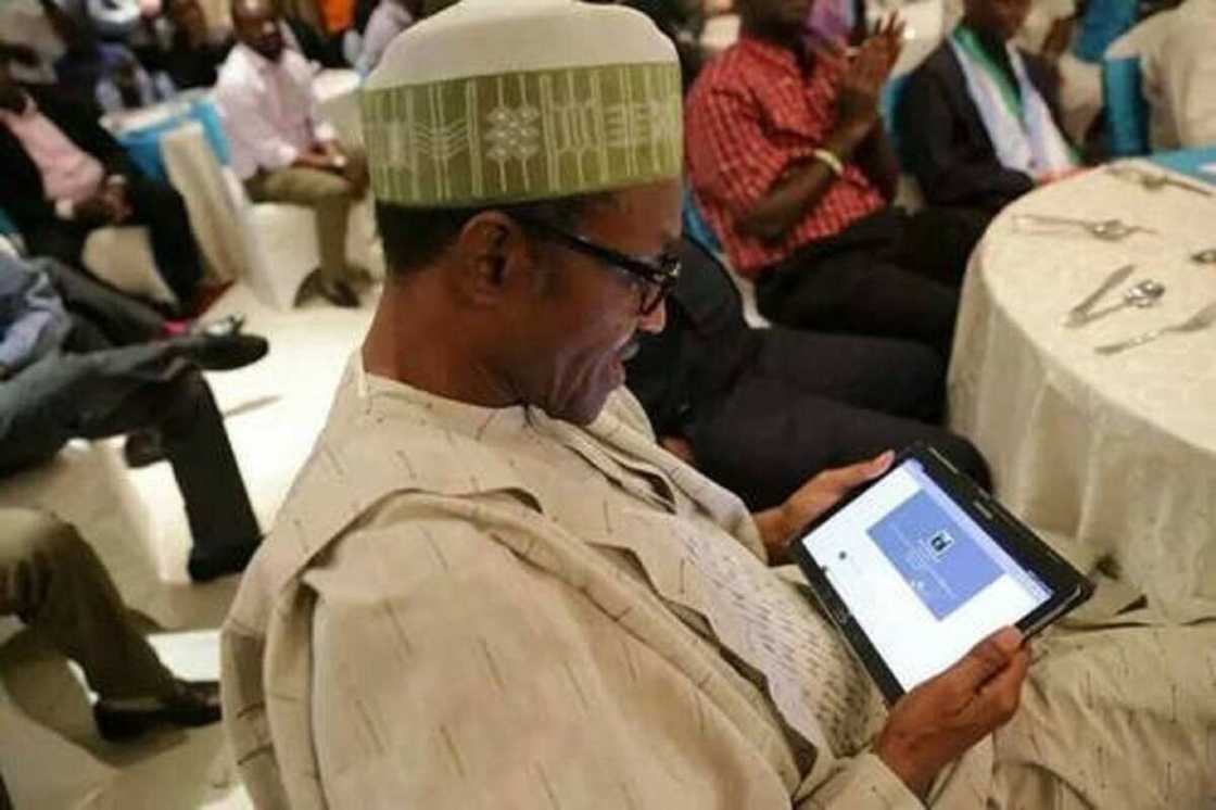 Bayan wata 11, Buhari ya dawo Twitter, 'yan Najeriya sun yi masa martani