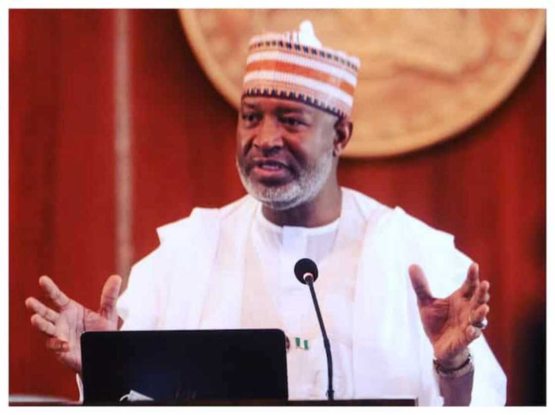 Dan majalisa ya caccaki Hadi Sirika Dan majalisa ya caccaki Hadi Sirika