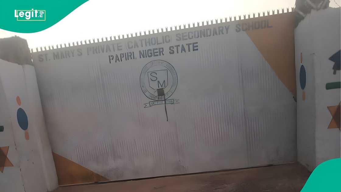 Panic in Papiri as armed men kidnap students from Catholic secondary school early Friday. Panic in Papiri as armed men kidnap students from Catholic secondary school early Friday.