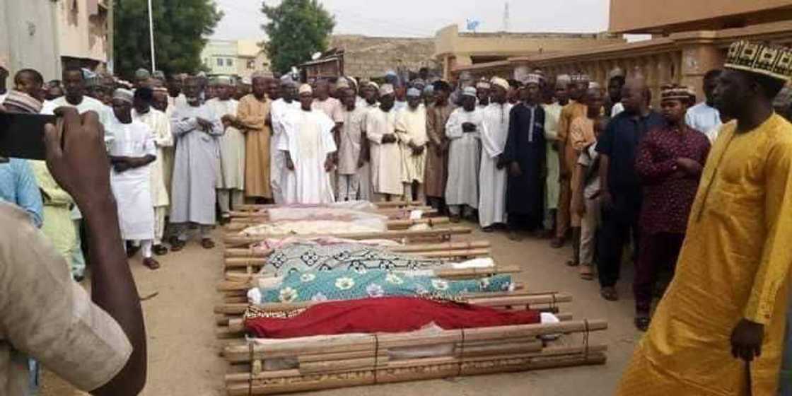 Ajali Yayi: Wasu matasa 17 Sun Gamu da Ajalinsu a kan hanyar Zaria-Kano baya Ajali Yayi: Wasu matasa 17 Sun Gamu da Ajalinsu a kan hanyar Zaria-Kano baya