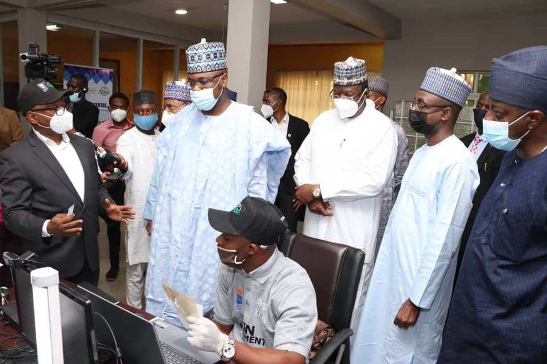 FG speaks about fresh plans to give Nigerians NIN through BVN FG speaks about fresh plans to give Nigerians NIN through BVN