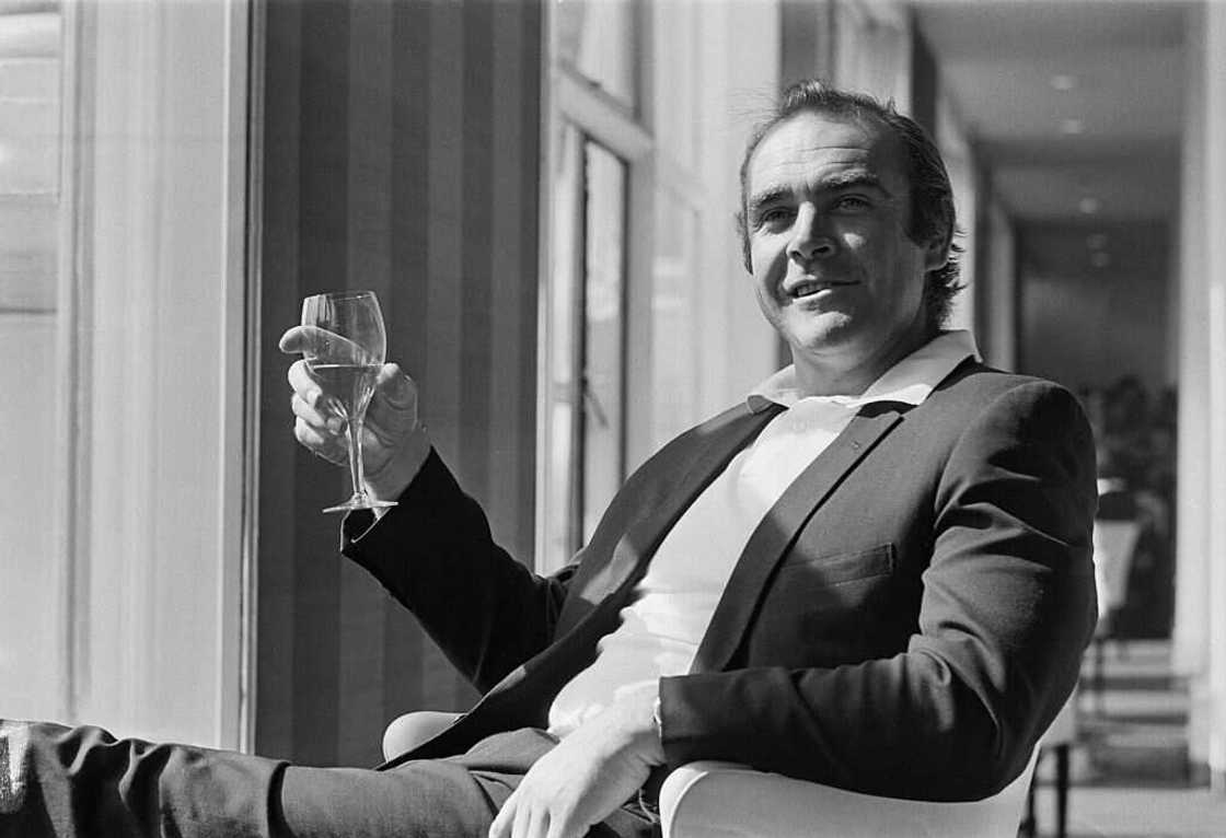 Who has played James Bond? Who has played James Bond?