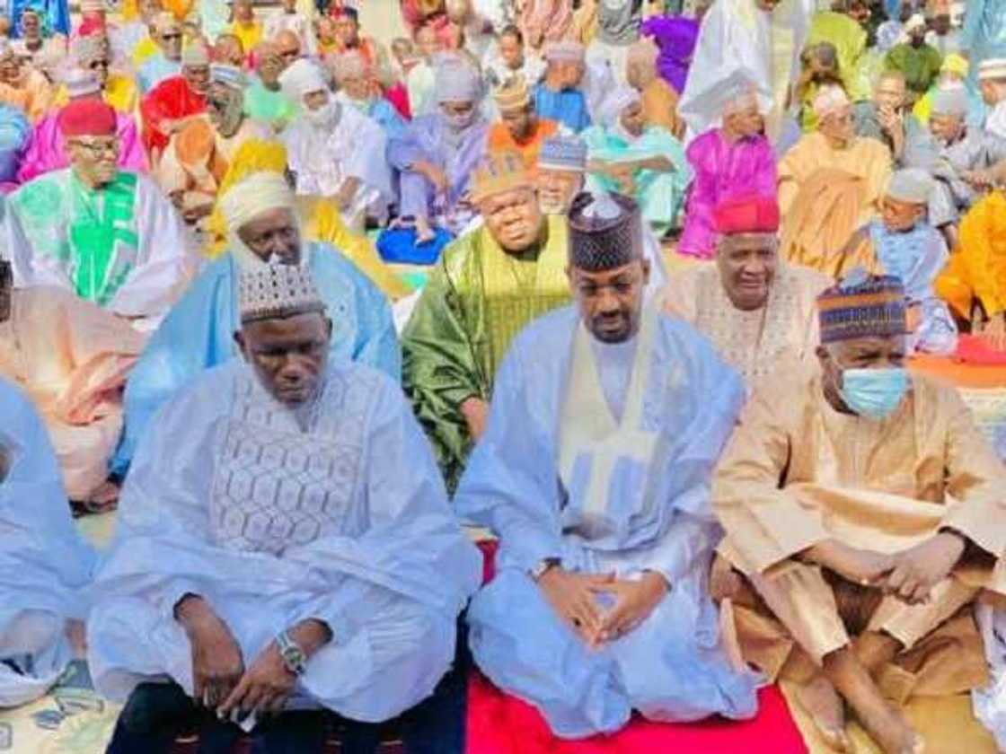 Yau take ranar sallah: Hotunan yadda al'ummar Musulmi suka sallaci Idi a Nijar Yau take ranar sallah: Hotunan yadda al'ummar Musulmi suka sallaci Idi a Nijar