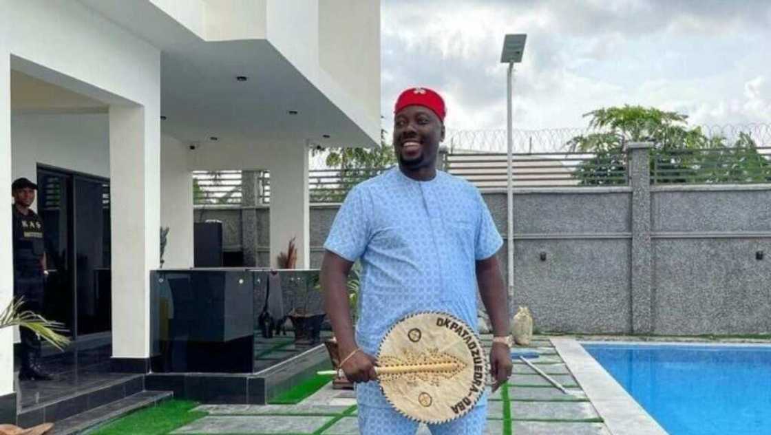 Bayan kwana 3 a hannun EFCC, Obi Cubana ya cika sharuddan beli, an sako shi Bayan kwana 3 a hannun EFCC, Obi Cubana ya cika sharuddan beli, an sako shi