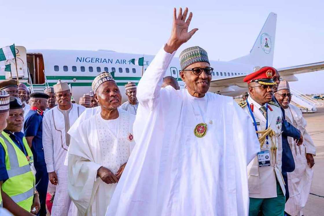 Yanzu-yanzu: Shugaba Buhari ya dira Daura domin kaddamar da sabuwar jami'ar Sufuri Yanzu-yanzu: Shugaba Buhari ya dira Daura domin kaddamar da sabuwar jami'ar Sufuri