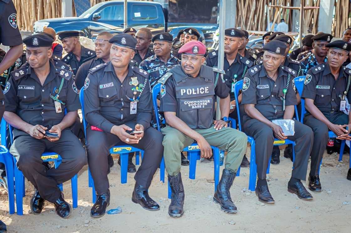 A group of Nigerian police officers A group of Nigerian police officers