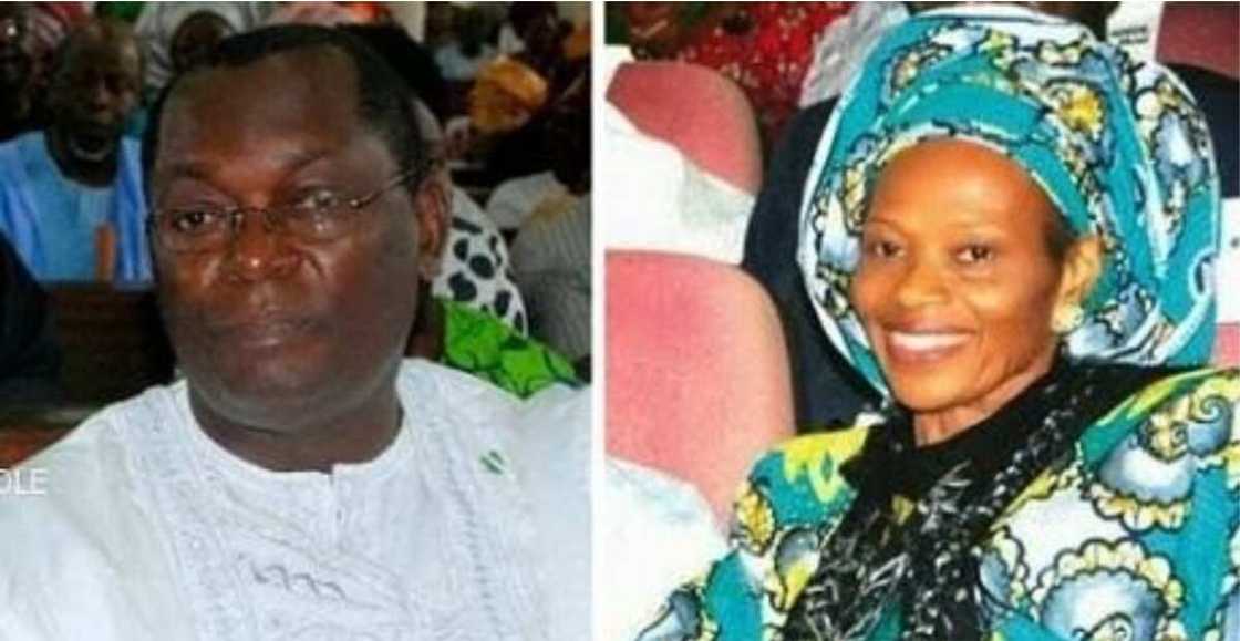 Da duminsa: 'Yan bindiga sun kashe mijin marigayiya Dora Akunyili Da duminsa: 'Yan bindiga sun kashe mijin marigayiya Dora Akunyili