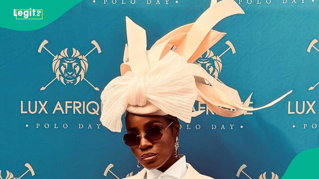 Seyi Shay, Tiwa Savage end rift, share hug at event