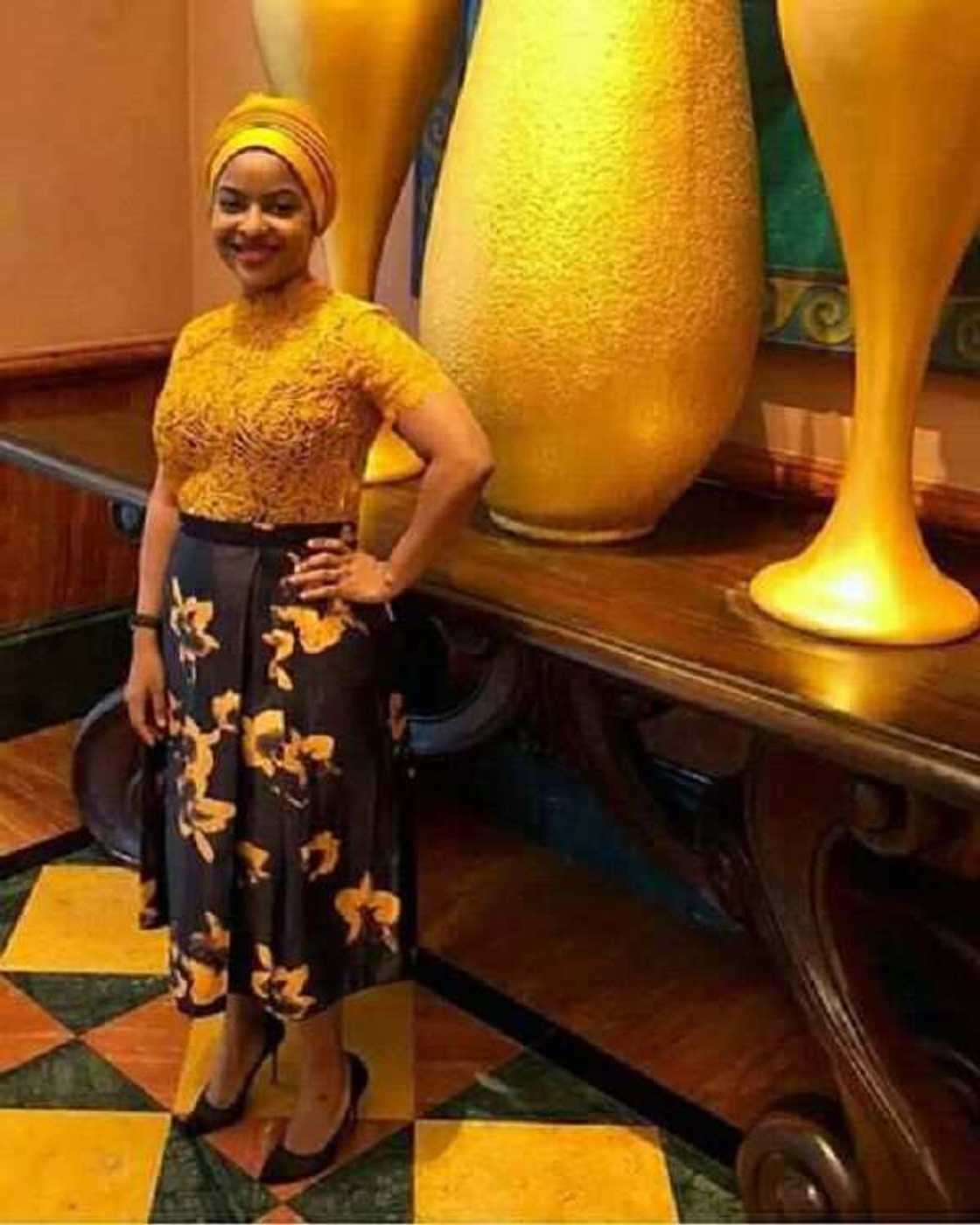 Masha Allah: Mace Bahaushiya da ta fi kowacce mace kyau da kankantar shekaru cikin 'yan siyasar Najeriya (Hotuna) Masha Allah: Mace Bahaushiya da ta fi kowacce mace kyau da kankantar shekaru cikin 'yan siyasar Najeriya (Hotuna)