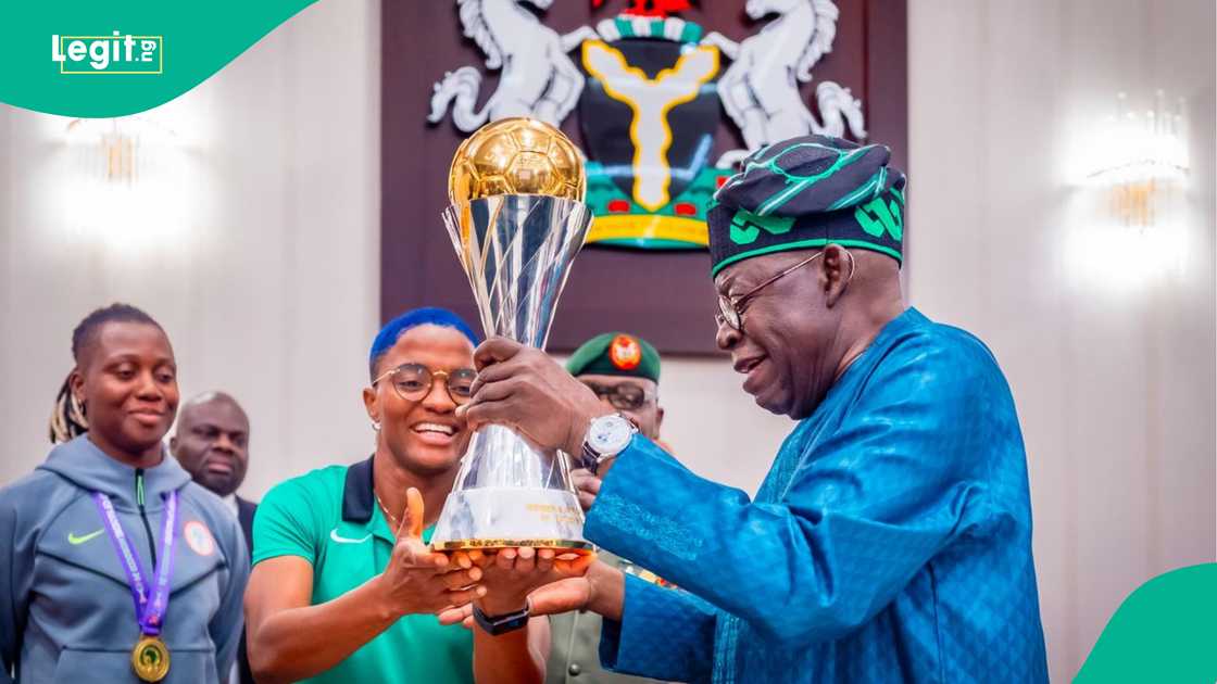 Nigeria's victorious women footballers and basketballers promised $100,000 each by President Bola Tinubu's government. Nigeria's victorious women footballers and basketballers promised $100,000 each by President Bola Tinubu's government.
