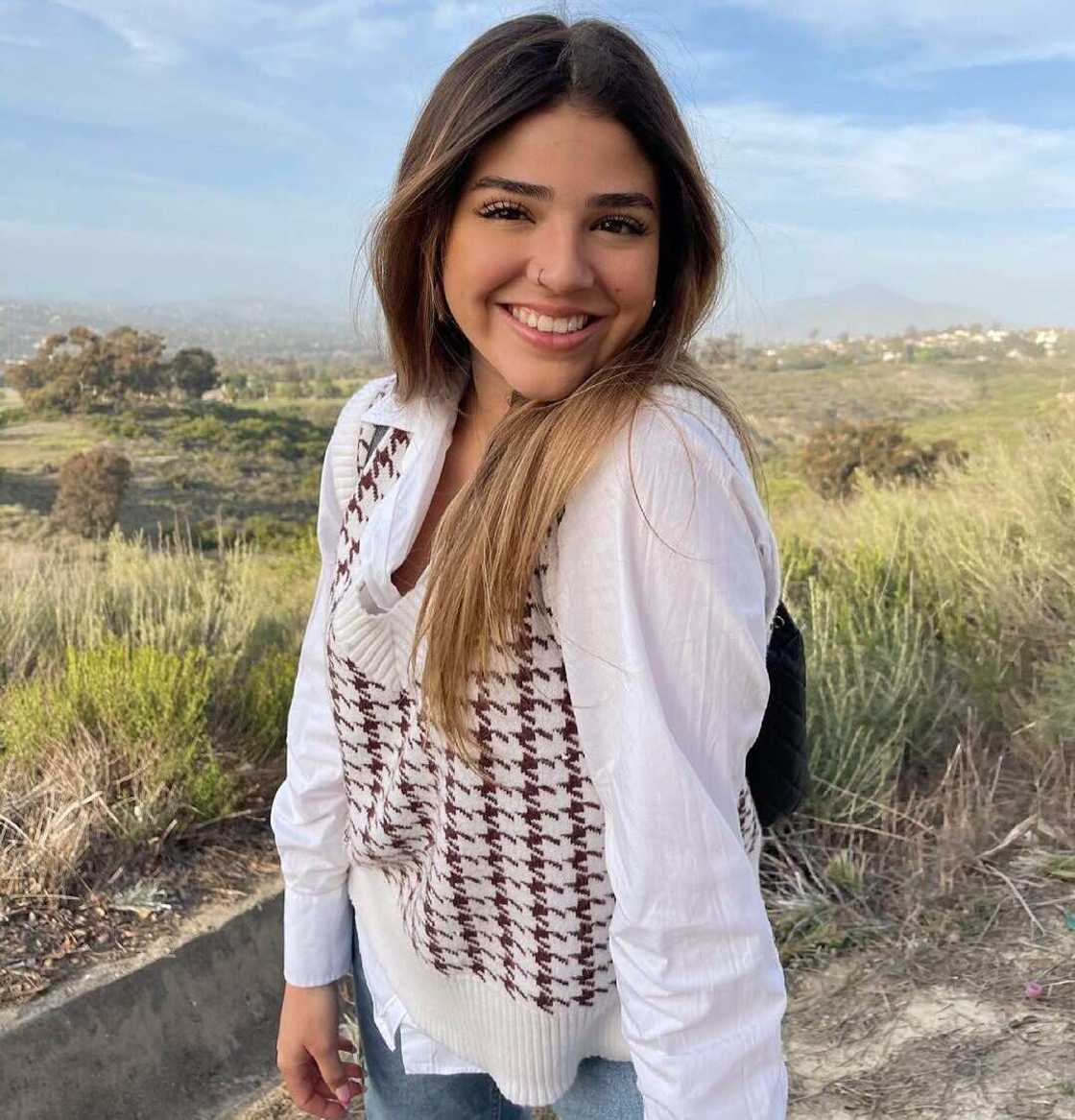 Aalyah Gutierrez Aalyah Gutierrez