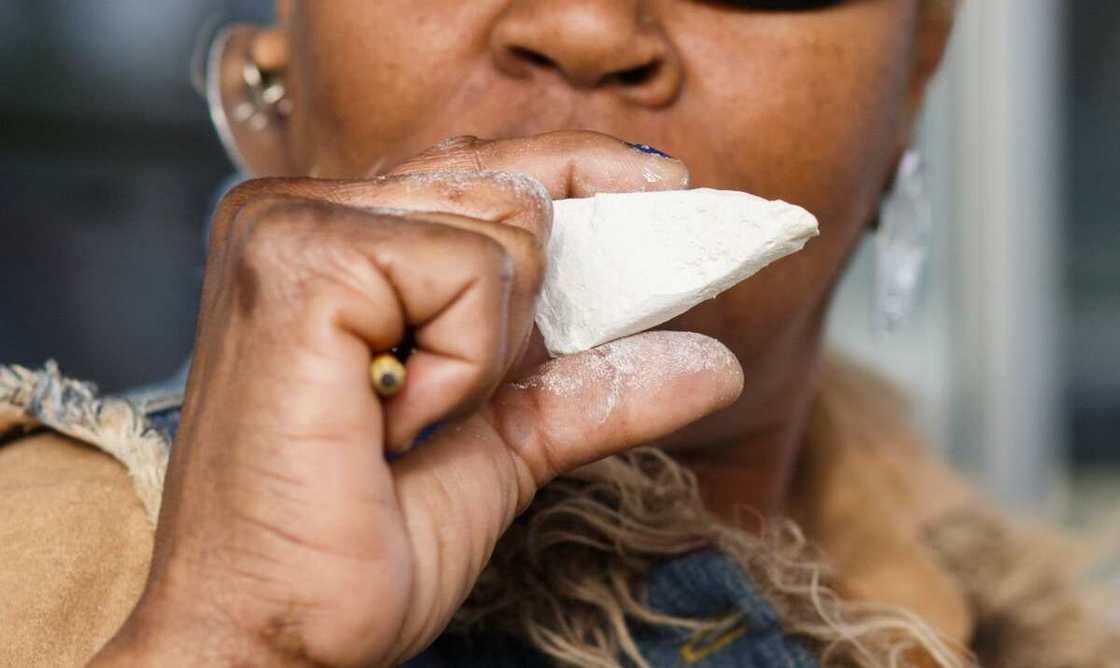 Dangerous side effects of eating nzu Dangerous side effects of eating nzu