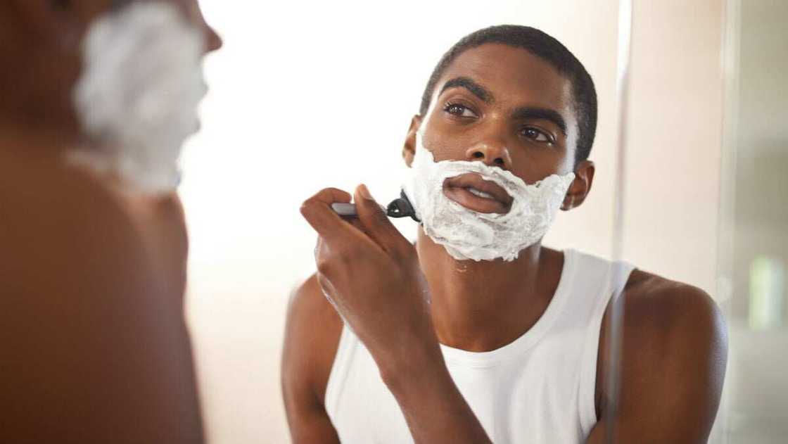 Shaving man Shaving man