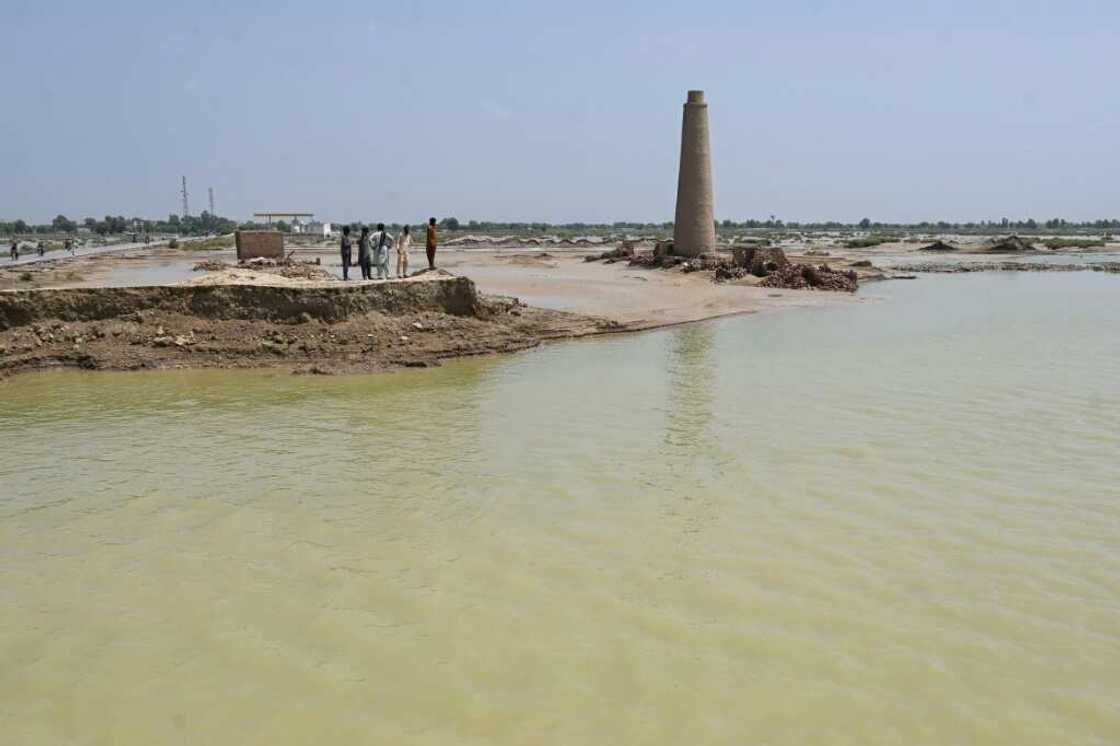 Most of the brick kilns in Sindh and Punjab have stopped operating because of the floods swamping Pakistan Most of the brick kilns in Sindh and Punjab have stopped operating because of the floods swamping Pakistan
