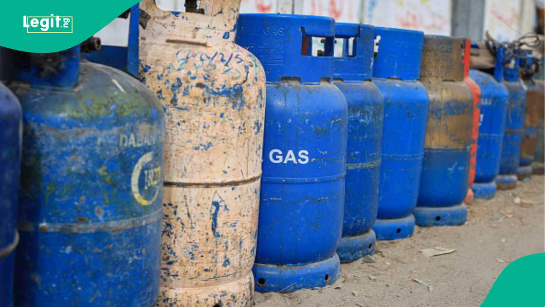 The price of cooking gas dropped by N400. The price of cooking gas dropped by N400.