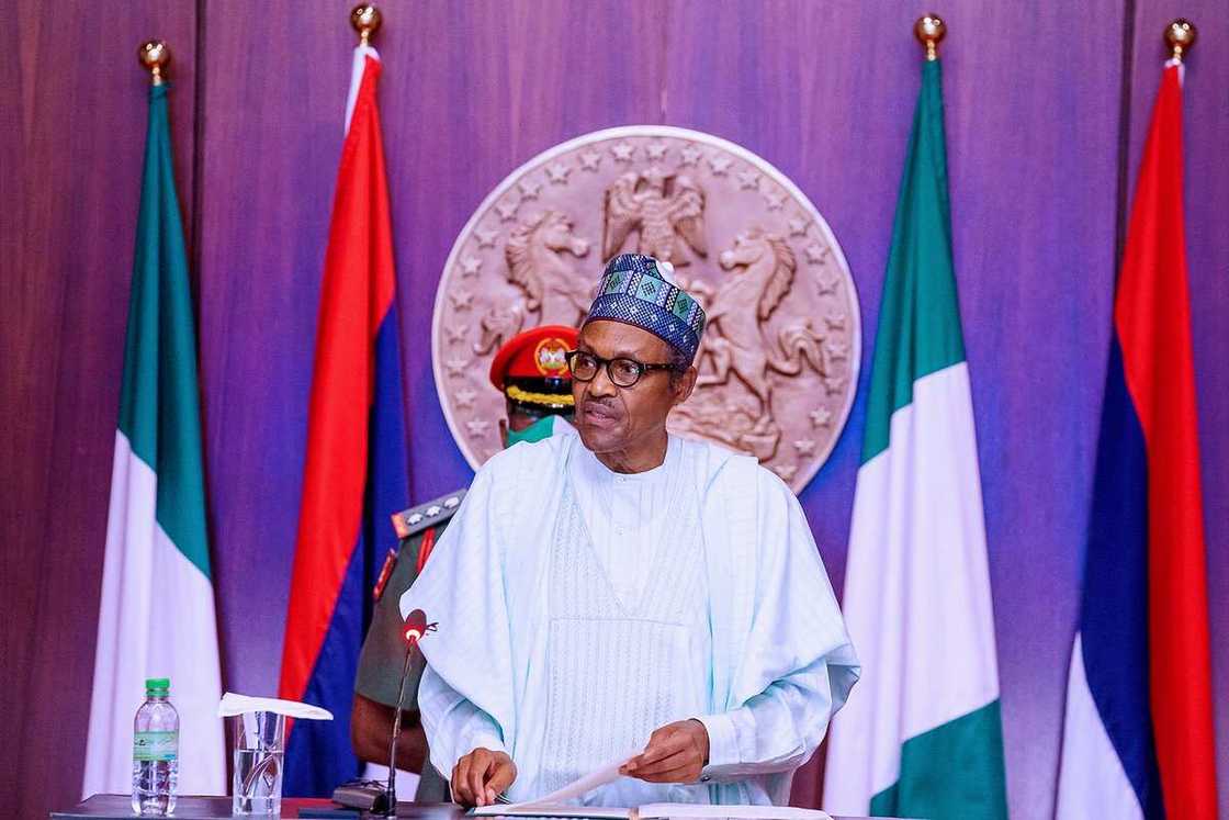 Yanzu: Shugaba Buhari ya kaddamar da cinikayyar gwal, mutane 250,000 zasu samu aiki Yanzu: Shugaba Buhari ya kaddamar da cinikayyar gwal, mutane 250,000 zasu samu aiki