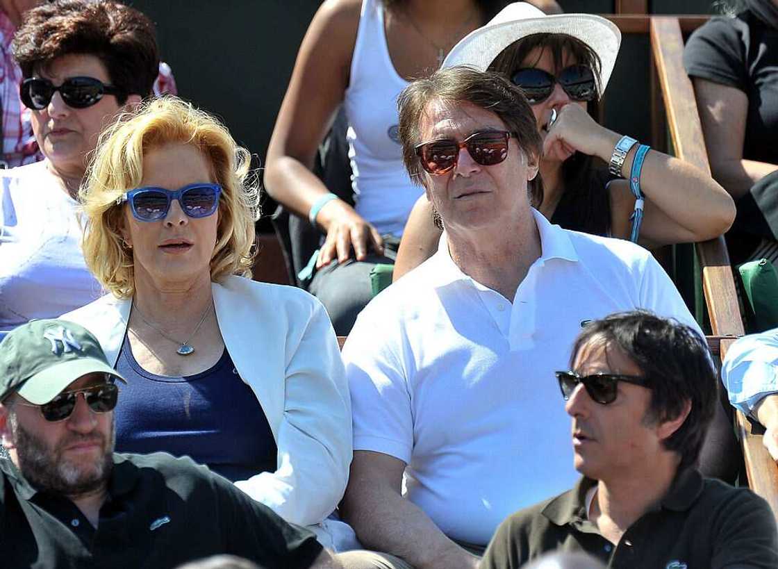 Tony Scotti : quelle est la fortune du mari de Sylvie Vartan ? Tony Scotti : quelle est la fortune du mari de Sylvie Vartan ?