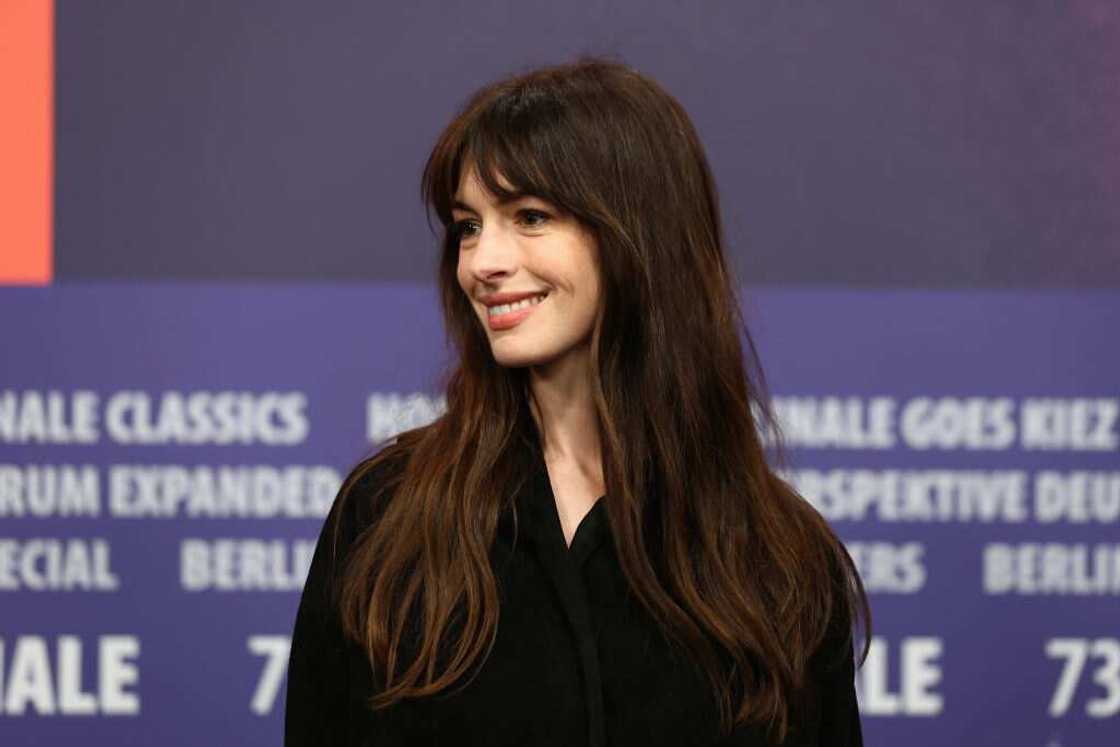 Female brunette celebrities Female brunette celebrities