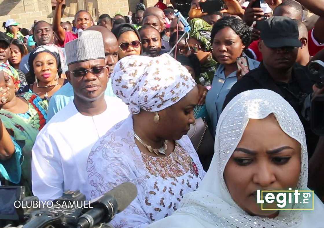 Gwamna Bello zai samu mutum miliyan 10 da za su yi masa yakin neman Shugaban kasa Gwamna Bello zai samu mutum miliyan 10 da za su yi masa yakin neman Shugaban kasa