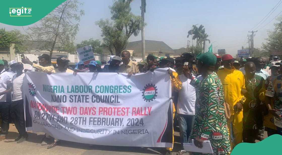 'Yan kwadago sun fito da karfinsu a jihar Kano 'Yan kwadago sun fito da karfinsu a jihar Kano