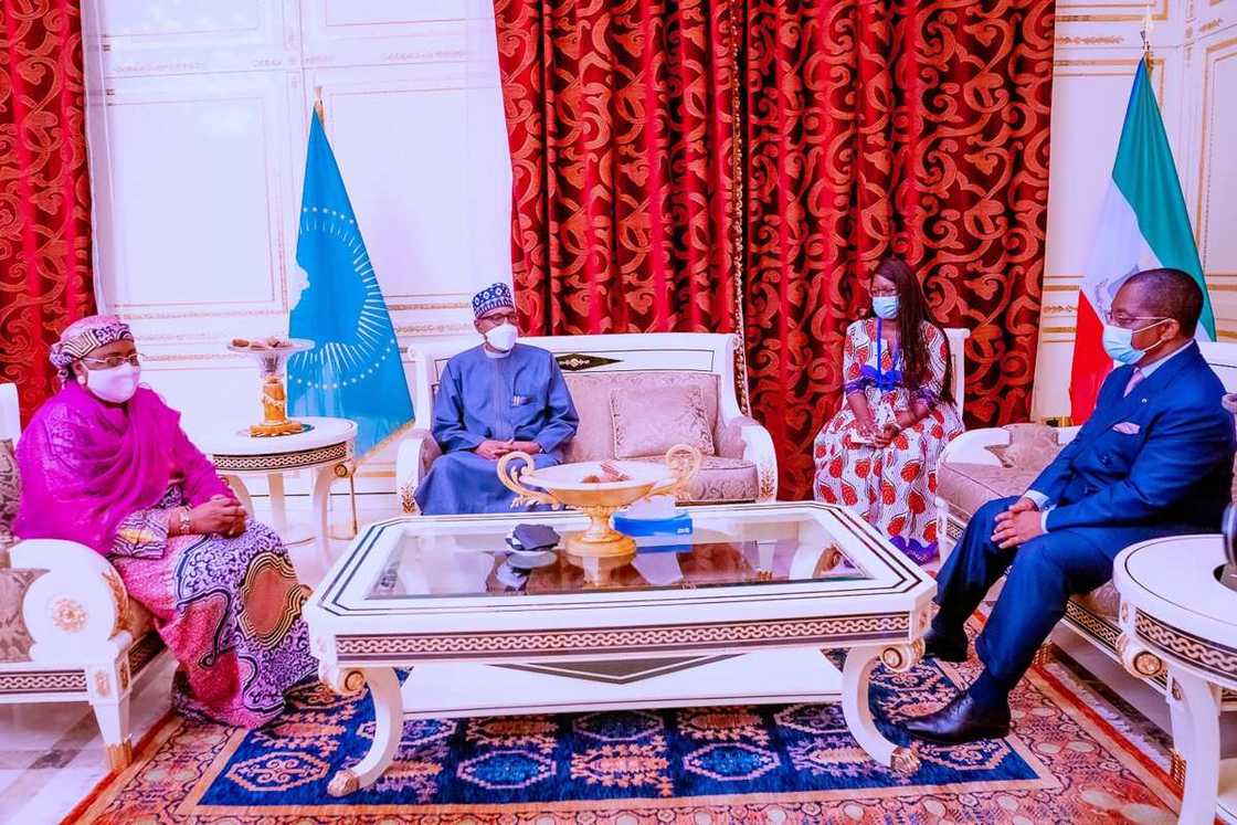 Shugaba Buhari da iyalansa. Shugaba Buhari da iyalansa.