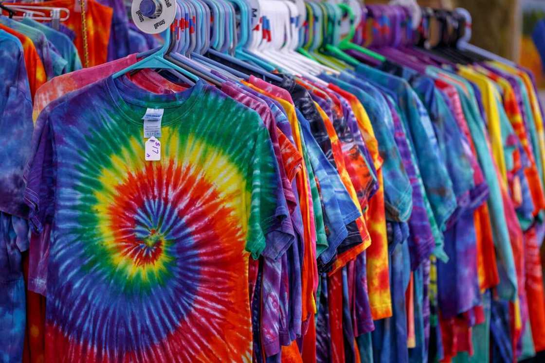 Materials for tie and dye and process of making Materials for tie and dye and process of making