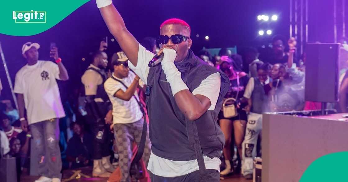 Slymshady Becomes First Hypeman to Shut Down a Stadium Slymshady Becomes First Hypeman to Shut Down a Stadium