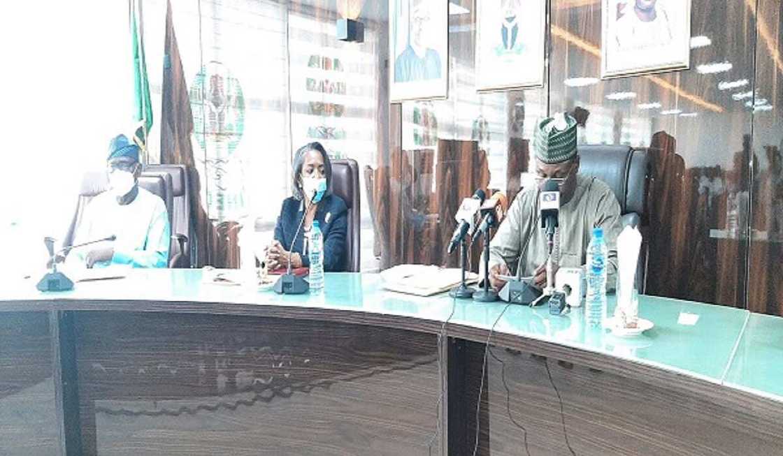 Hare-Haren Da Ake Kaiwa Ofisoshin INEC Zai Iya Shafar Zaɓe, Yakubu Hare-Haren Da Ake Kaiwa Ofisoshin INEC Zai Iya Shafar Zaɓe, Yakubu