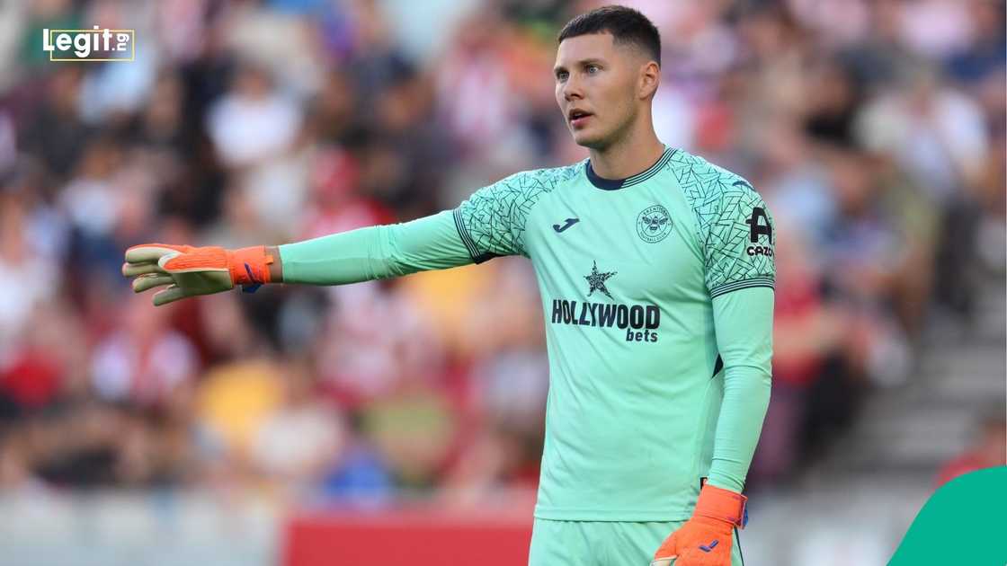 Hakon Valdimarsson, Christopher Ramsey, Brentford, England, Football, English Premier League, Manchester United. Hakon Valdimarsson, Christopher Ramsey, Brentford, England, Football, English Premier League, Manchester United.