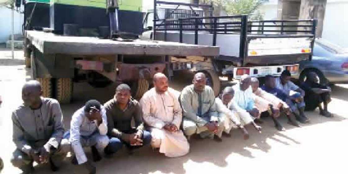 Mai tsaron doka ya bige da gyangyadi, an kama ASP da wasu suna satar Jannareta Mai tsaron doka ya bige da gyangyadi, an kama ASP da wasu suna satar Jannareta