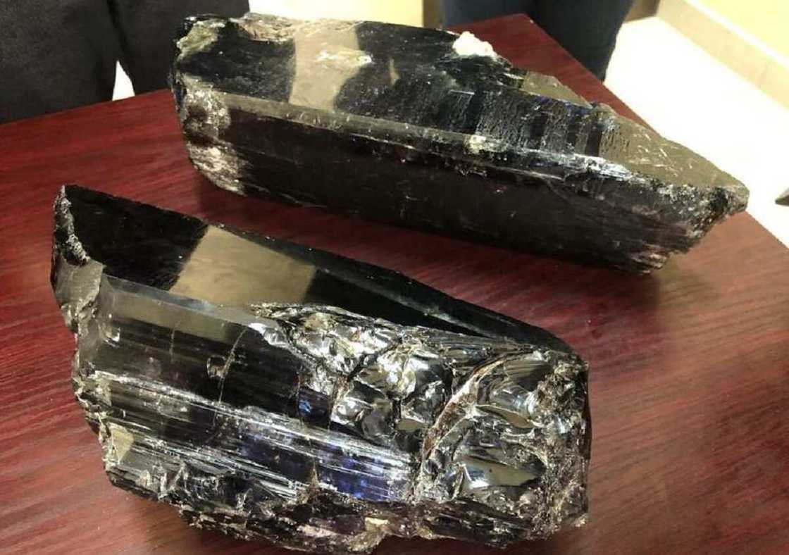 Yadda wani mutum mai 'ya'ya 30 ya zama miloniya a 'dare daya' Yadda wani mutum mai 'ya'ya 30 ya zama miloniya a 'dare daya'