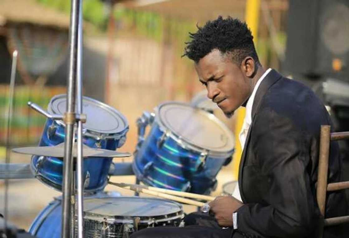 Hamisu Breaker ya amsa laifin wulakanta Naira a gaban babbar kotun tarayya da ke Kano Hamisu Breaker ya amsa laifin wulakanta Naira a gaban babbar kotun tarayya da ke Kano