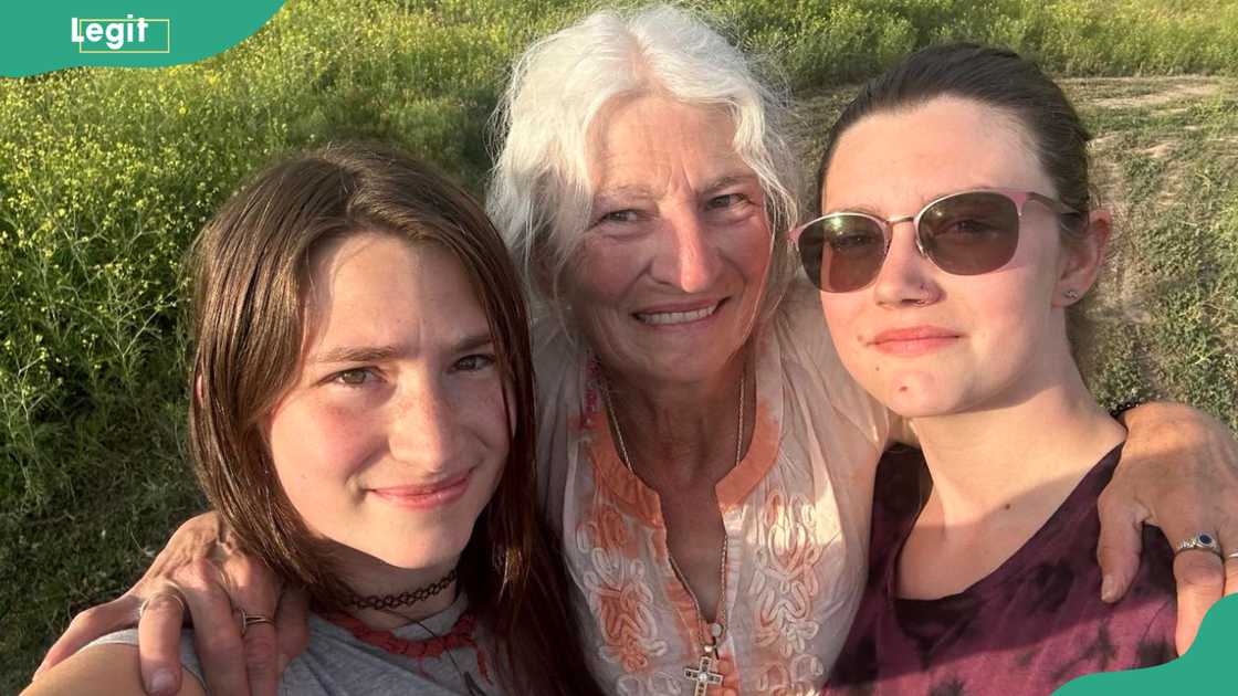 Snowbird Brown's mother and sister
