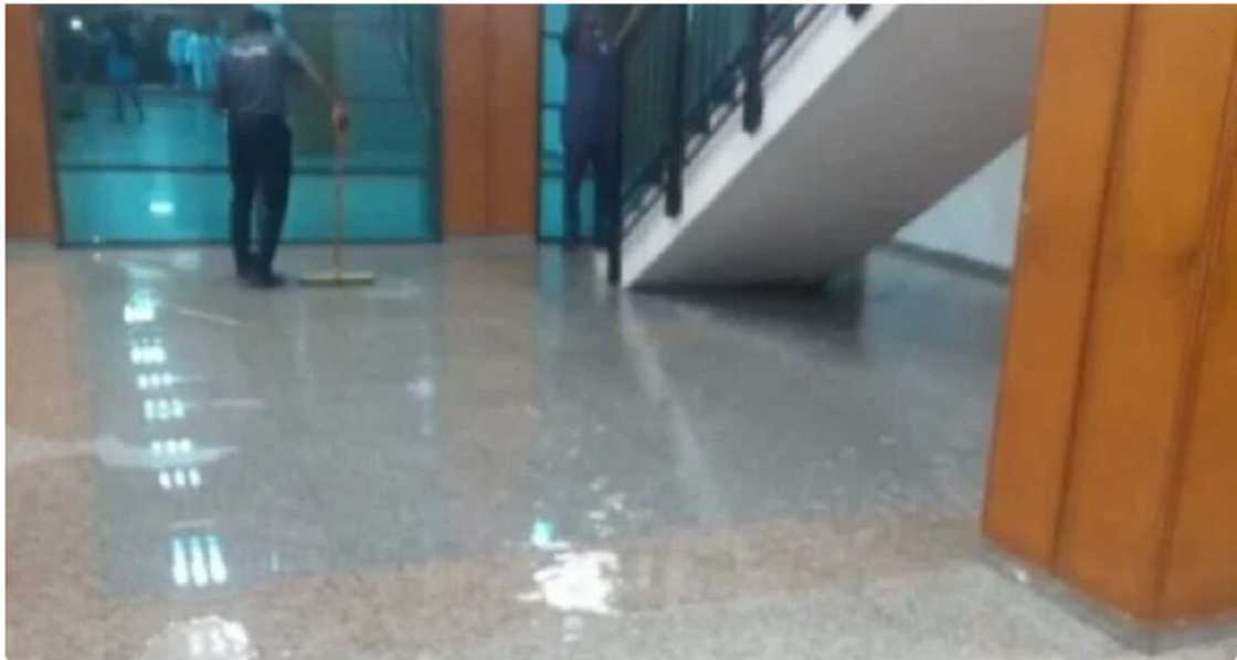 Rufin Majalisar Nigeria Ya Sake Yoyo Karo Na Biyu Cikin Makonni 3 Rufin Majalisar Nigeria Ya Sake Yoyo Karo Na Biyu Cikin Makonni 3