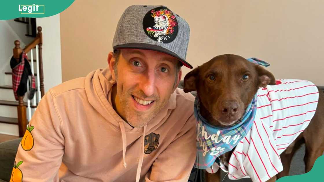 Howard Eskin's son Spike Eskin at his home Howard Eskin's son Spike Eskin at his home