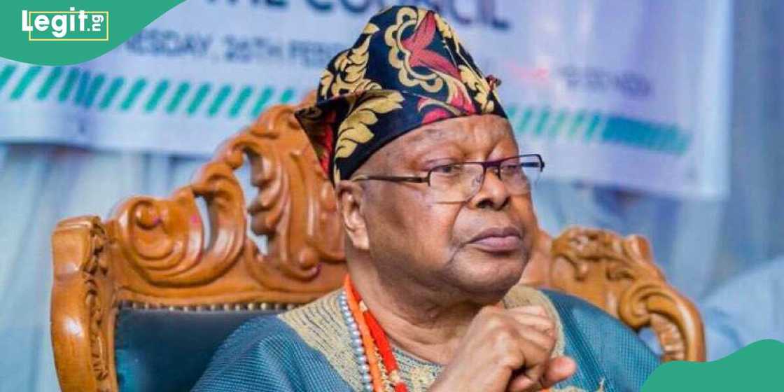 Oba Sikiru Adetona, sarkin kasar Ijebu ya rasu a ranar Lahadi, awanni kadan bayan rasuwar Buhari Oba Sikiru Adetona, sarkin kasar Ijebu ya rasu a ranar Lahadi, awanni kadan bayan rasuwar Buhari