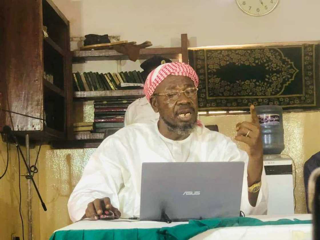 Sheikh Nuhu Khalid, federal government